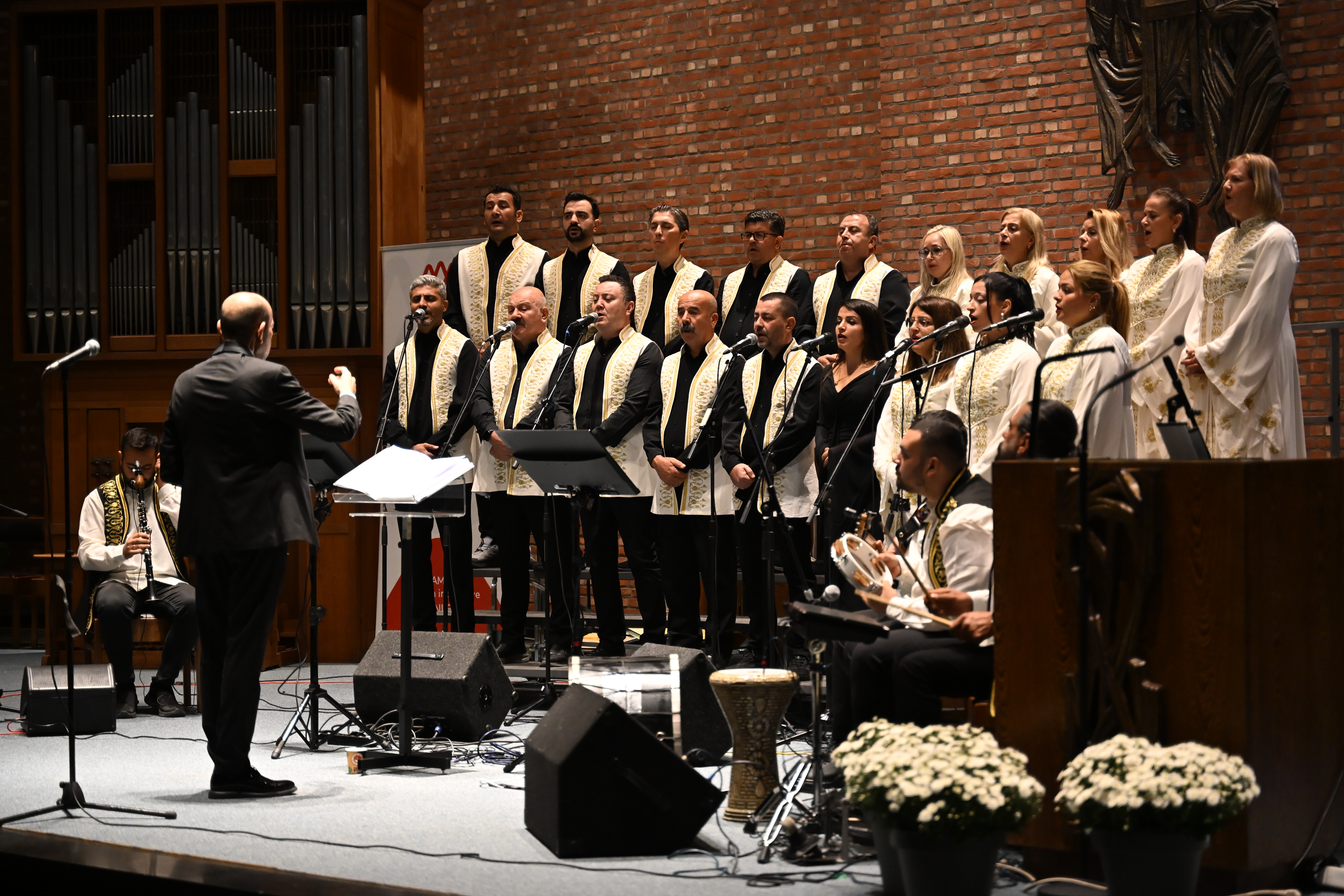Concert van Antiochië Koor Der Beschavingen in Genk
