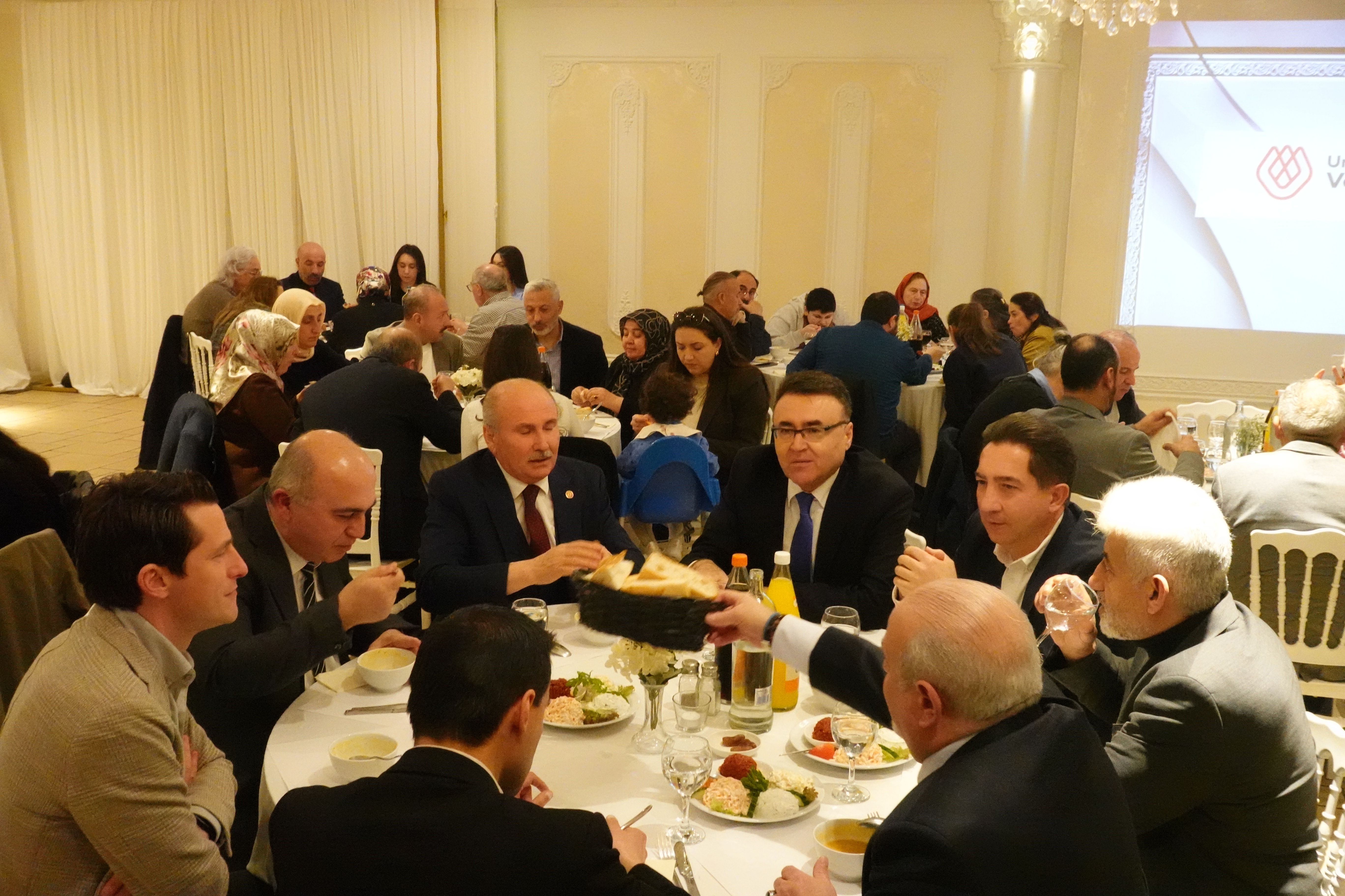Iftaravond versterkt verbondenheid